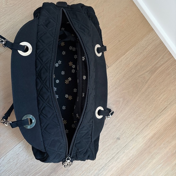 Vera Bradley Black Quilted Shoulder Bag Silver Chain Straps Zip Top - Picture 5 of 7